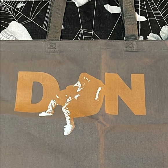NEW DON TOLIVER “LIFE OF A DON TOUR” JACK BOYS GRAY/BROWN SHOPPING TOTE BAG OS - Picture 2 of 7